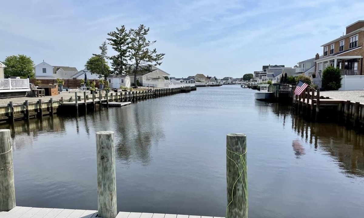 Beach Haven West House | Beach Haven West Lagoon front property Pets Accepted with wifi 151570