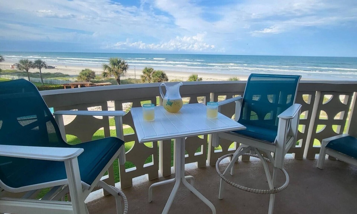 New Smyrna Beach Condo | Beachfront Condo, amazing views and best location in New Smyrna Beach!