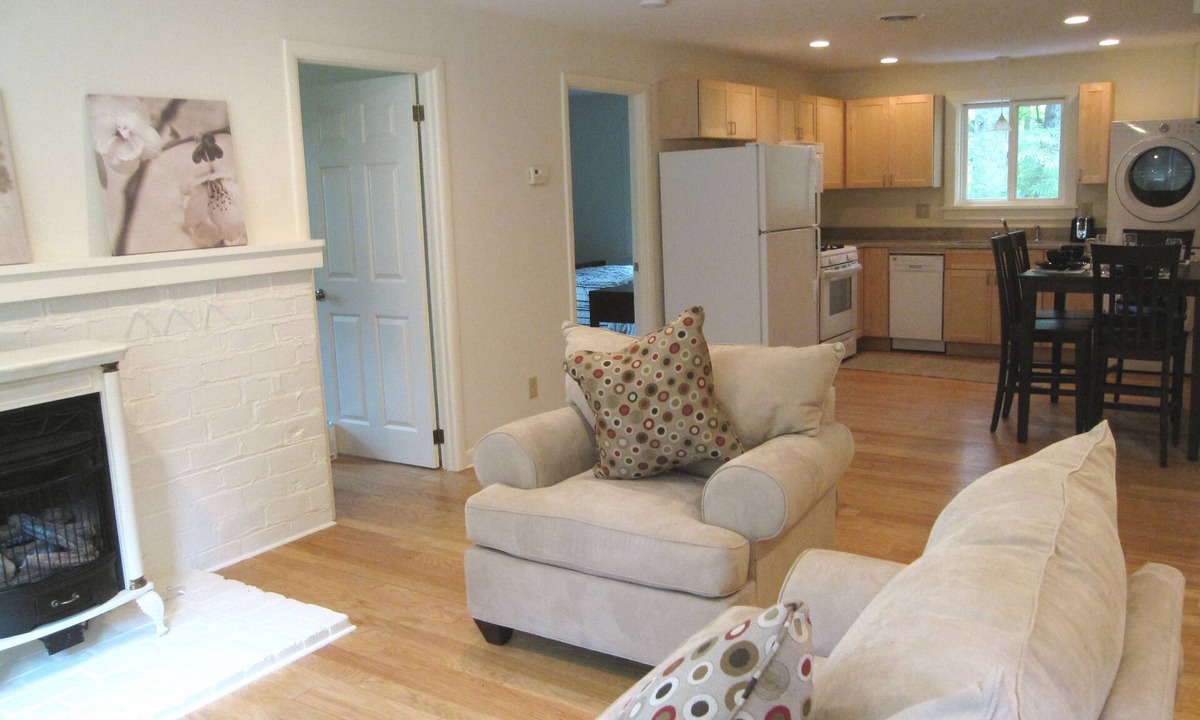 West Stockbridge Condo | Cozy Modern Berkshires Rental (Mins from Lenox, Kripalu & Tanglewood)