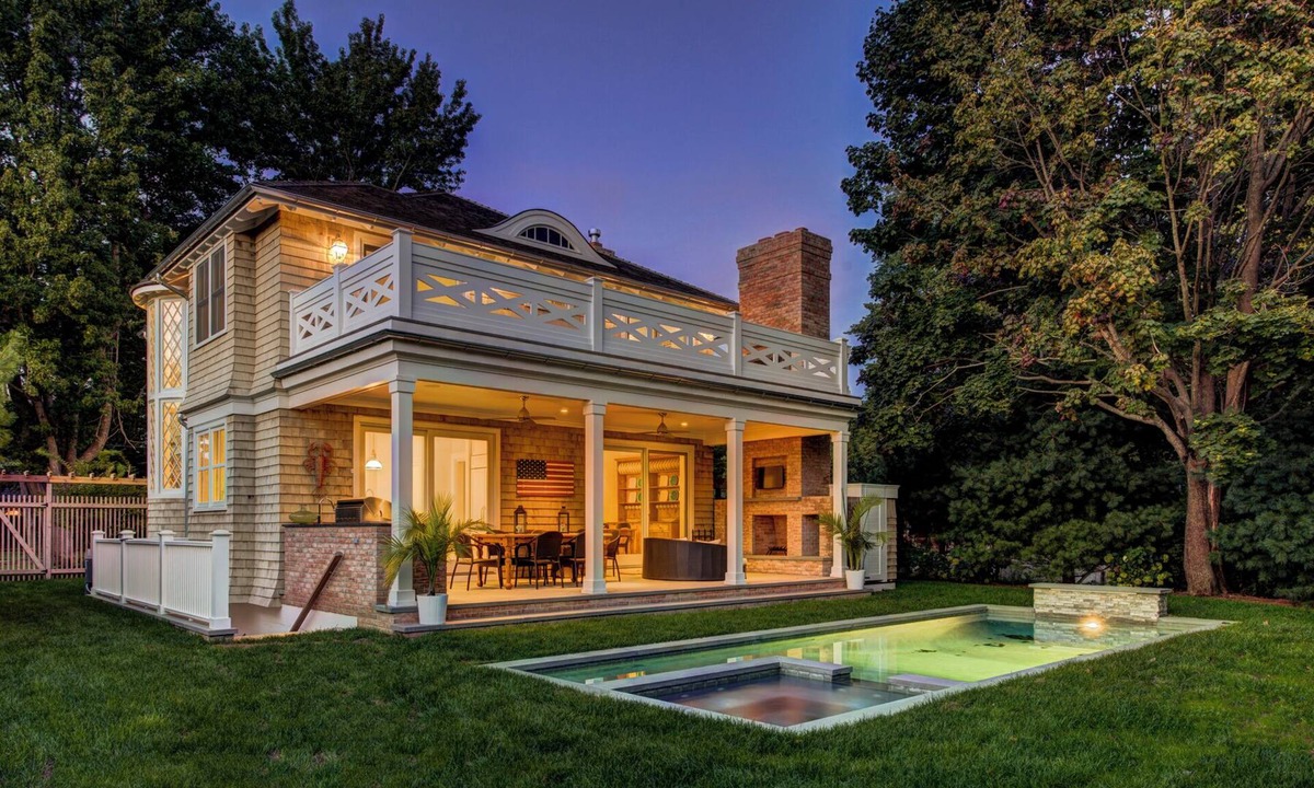 Village of East Hampton House | EAST HAMPTON VILLAGE JEWEL BOX