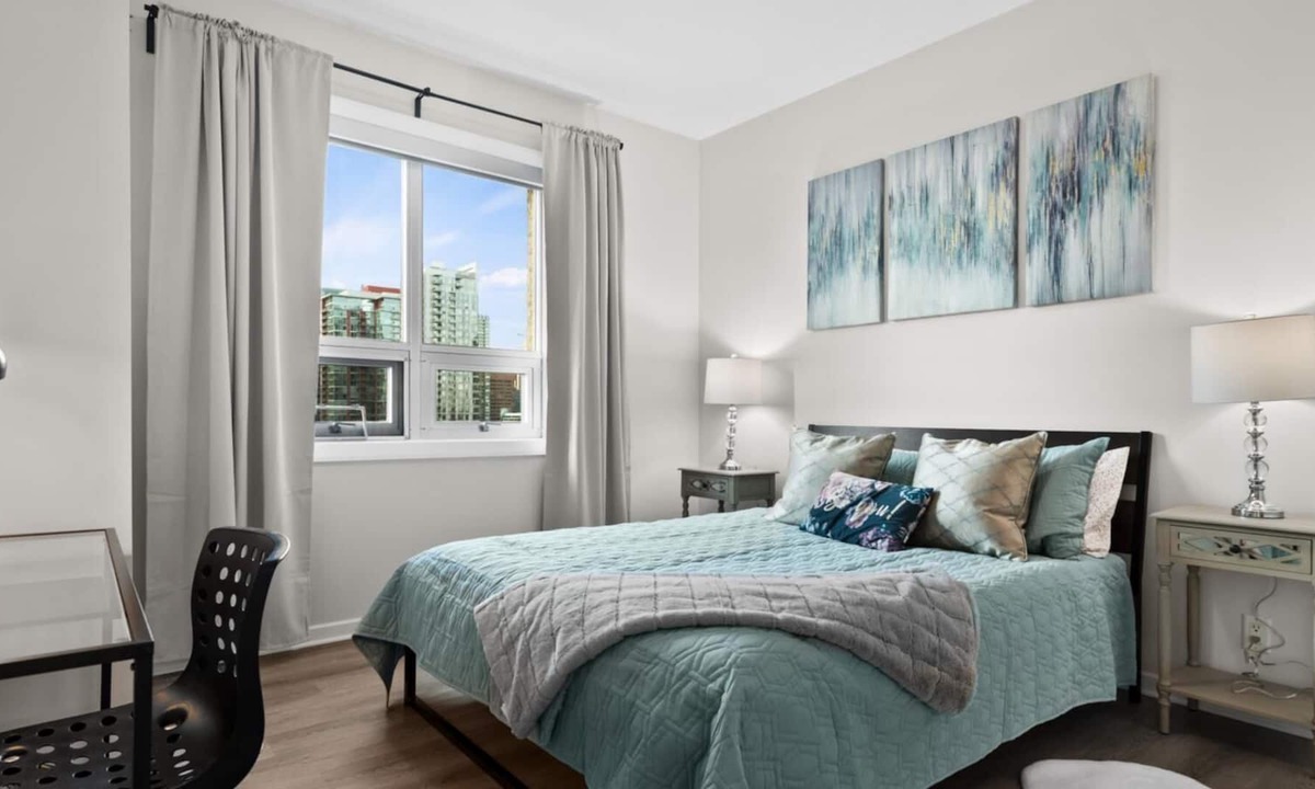 Victoria Park Apartment | GLOBALSTAY. Stylish 2Bd Apt Downtown. City&Mountain View