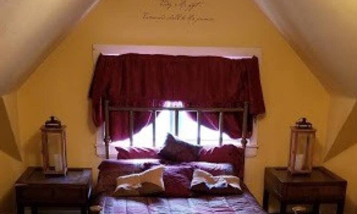 Sioux Falls Bed & Breakfast | Historic Victorian Inn South Loft