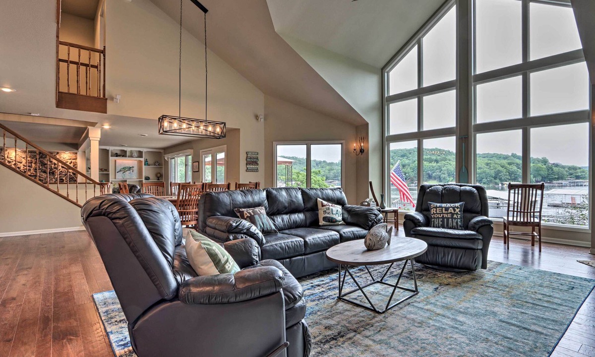 Sunrise Beach House | Lakefront Haven: Family-Friendly Sunrise Beach Gem