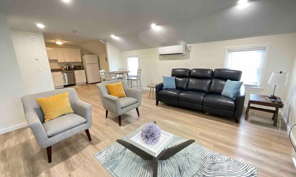 North Hampton Apartment | *Mins to the Beach | Portsmouth | Maine*