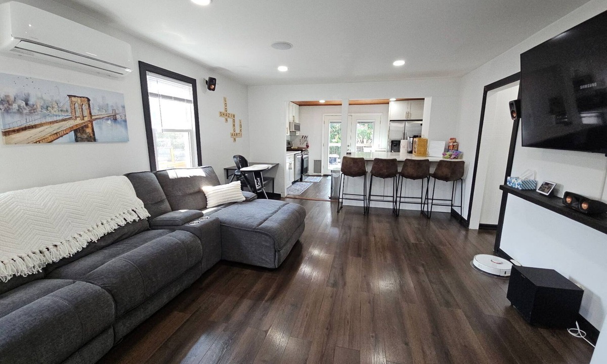 Lakeview House | ML 5Star Escape NY™ Luxury Family Oasis Near JFK, Queens & NYC Pet Friendly