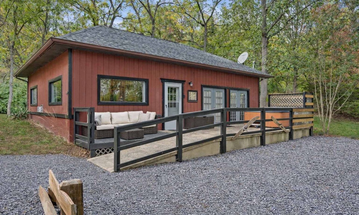 Luray House | Pet-Friendly w/River Access, Hot Tub Great Views