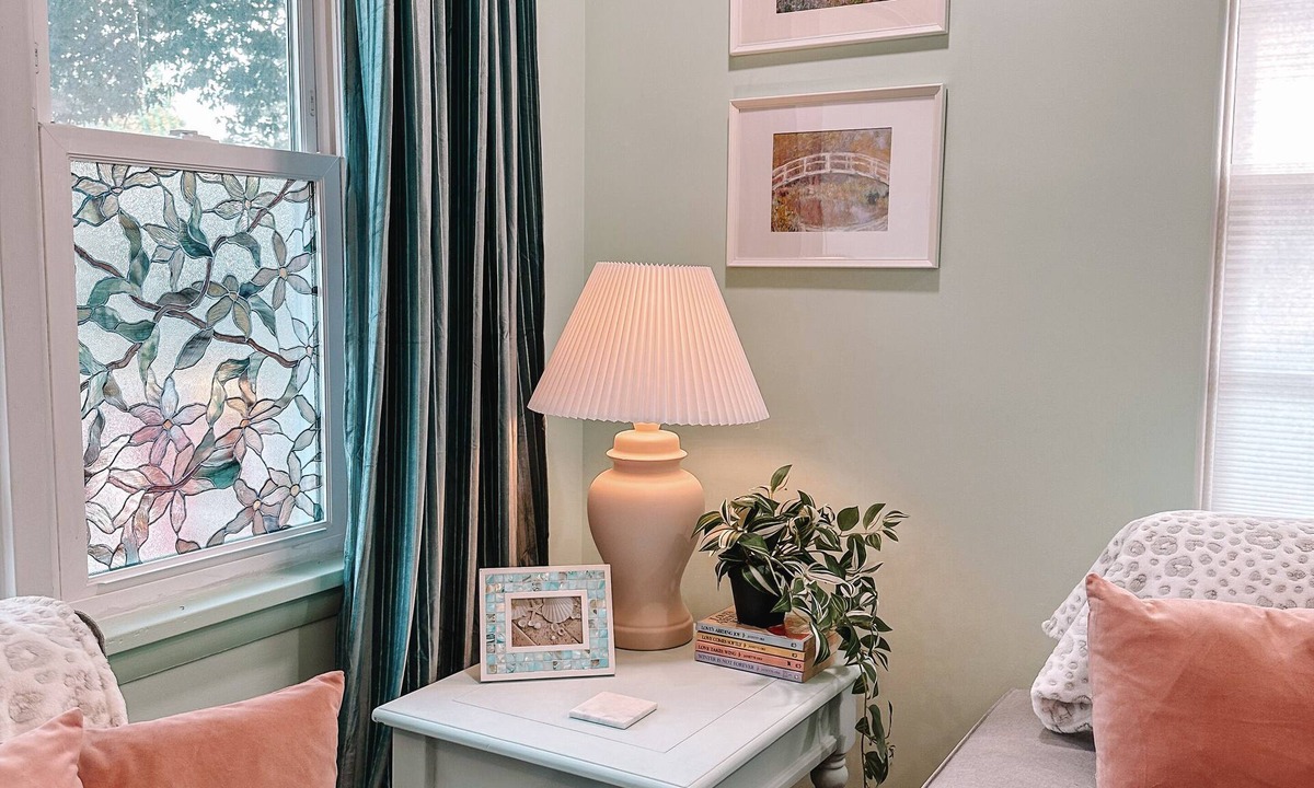 Jerome House | Rainbow Retreat ~ 3-bedroom fun loving home full of color!