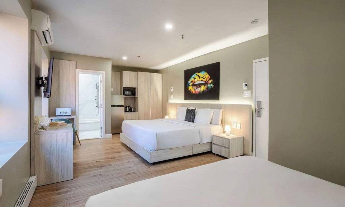 Gay Village Hotel | Royal Duo – Downtown MTL Stay