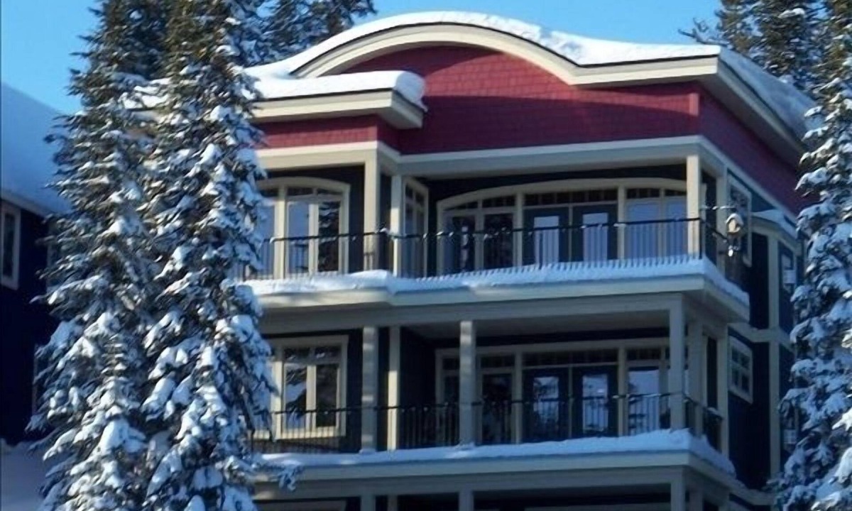 Silver Star Mountain House | Silver Star Mountain - 3 Bedroom - Ski Out - Sleeps 6