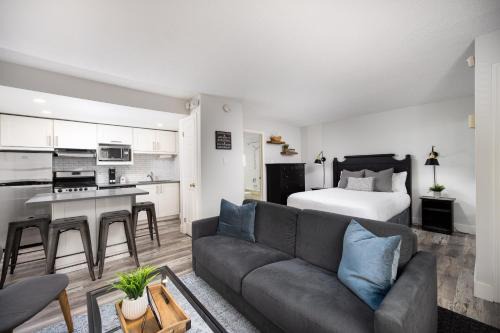 Craigleith House | Studio Condo @ North Creek|Pool/Hot Tub/Crave TV