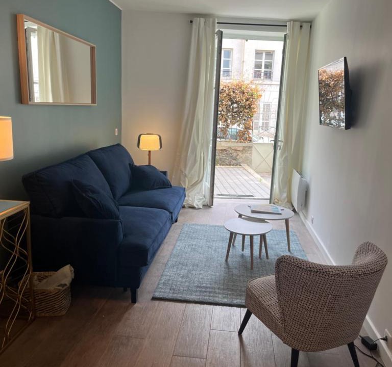Saint-Germain-en-Laye Apartment | STUDIO HYPER CENTRE SAINT GERMAIN EN LAYE