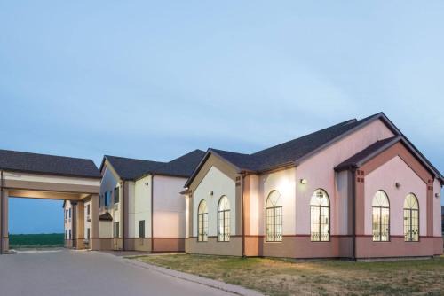 Sisseton Hotel | Super 8 by Wyndham Sisseton