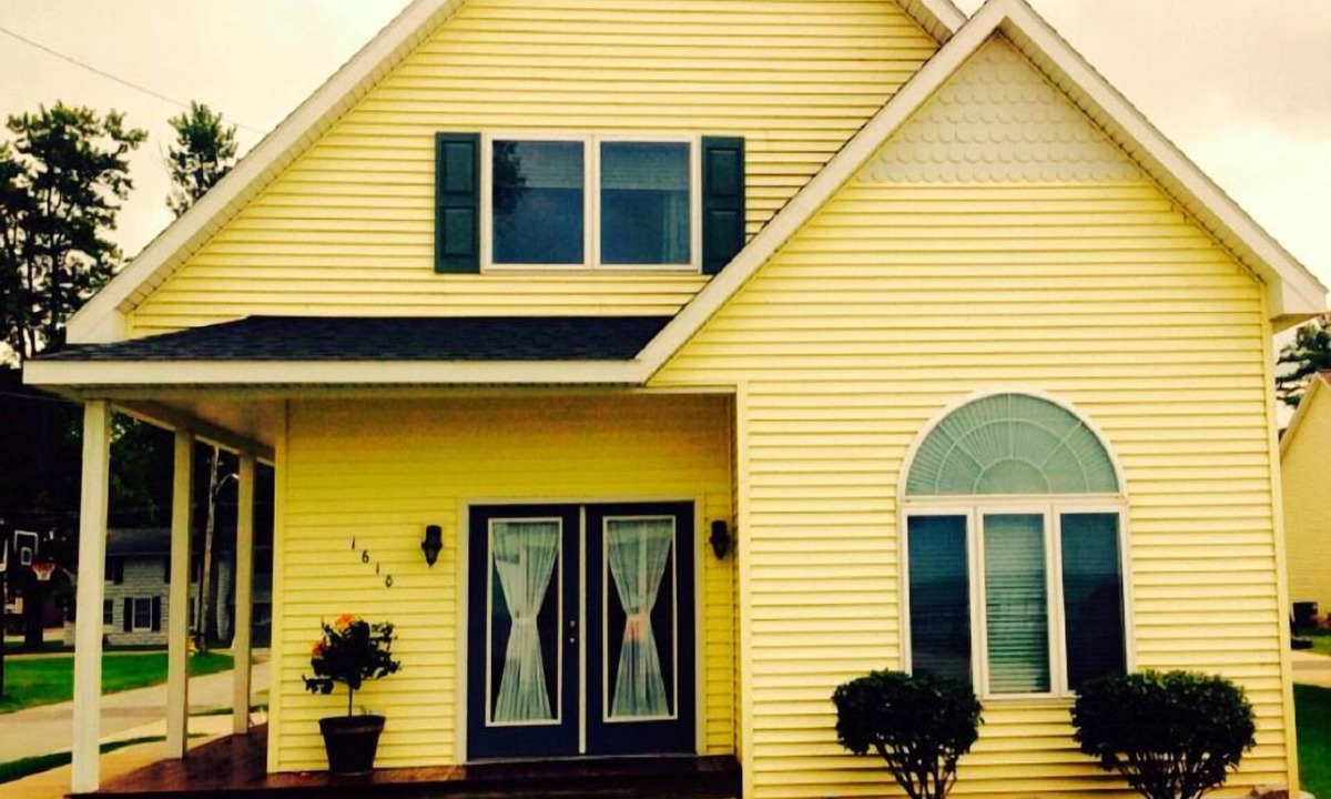 Sylvan Beach House | "The Fabulous Beach House"