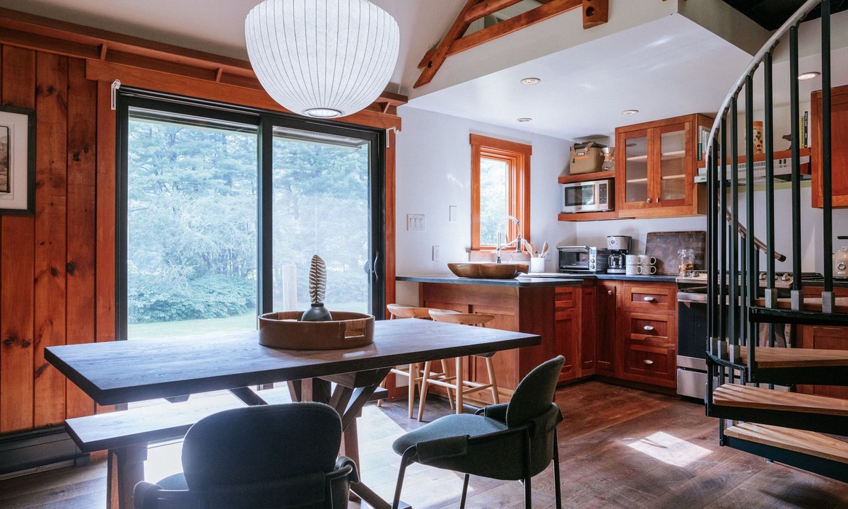 Mount Tremper Hotel | The Leeway - Meadow Loft Duplex