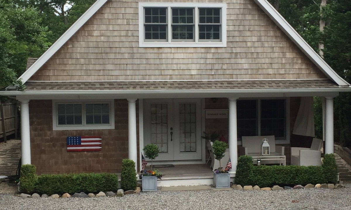 Hampton Bays Cottage | US Open 2026 5-bedroom cottage with AC in charming Hampton Bays
