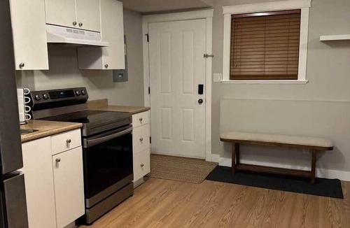 Regional District of Nanaimo House | 2-Bedroom Private Suite near VIU