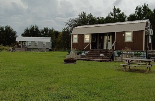 Howey-in-the-Hills House | (2) Tiny Homes on 6 acre horse farm. Spring fed pond. Amazing Sunsets. Fire pit.