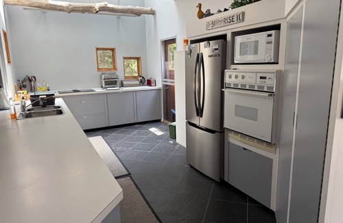 Middle River House | 4 Bed (Sleeps 8) persons Vacation Rental with cottage, private dock and beach.