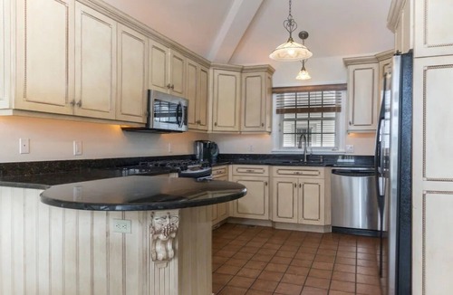 Leeds Point House | 5 Bedrooms, 4.5 bathroom, 2 min from the beach, HEATED IN GROUND POOL (May-Sept)