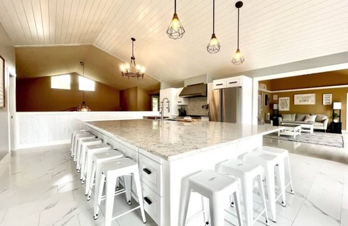 Bigfork House | Amazing Flathead River Location Gunner River Lodge