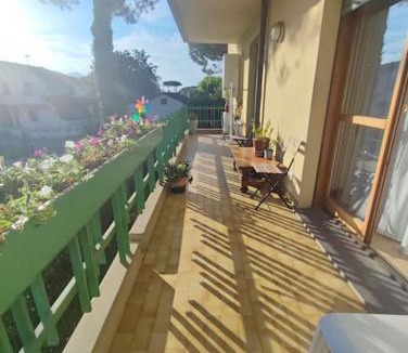 Ronchi Apartment | Appartamento Mare e Monti a Marina di MASSA
