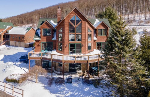 McHenry House | Avalon