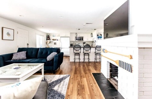 Colwood House | Beach Front Oasis 15 Minutes To Downtown Victoria
