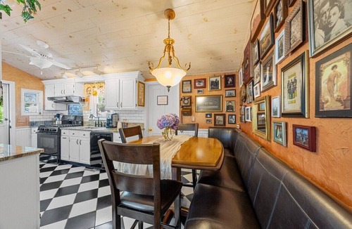 Hyannis House | Beach Pass Included!