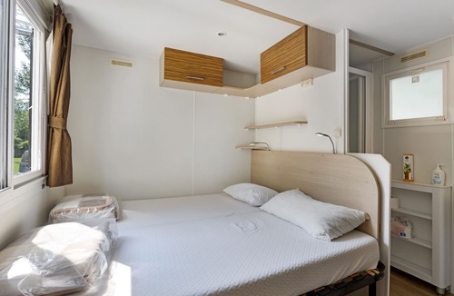Ameglia Cottage | Bungalow 'Maple 8' with Shared Pool, Private Terrace and Wi-Fi