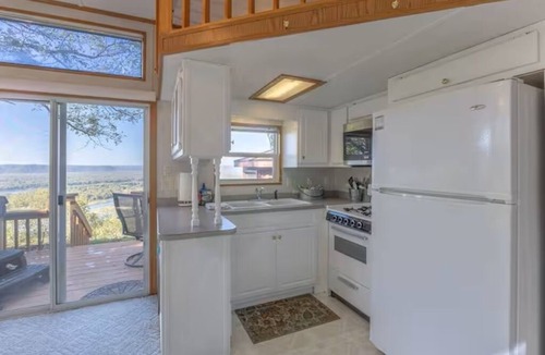 De Soto House | Butterfly Bend/HOT TUB/Sleeps 4