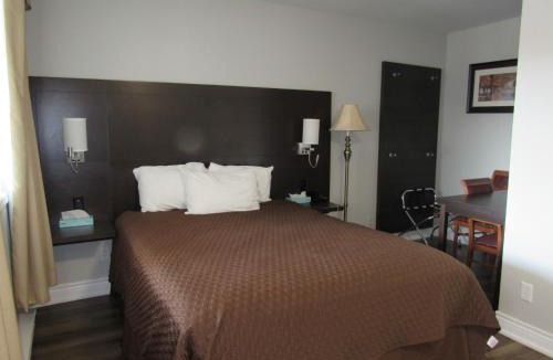 Goderich Hotel | Cedar Lodge Motel