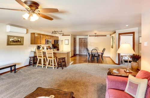 Deadwood Apartment | Centrally-Located Deadwood Apt w/Mountain Views!