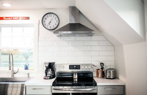 Rolla House | Charming 2-bedroom with, WiFi in peaceful Rolla