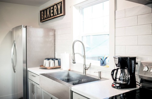 Rolla House | Charming 2-bedroom with, WiFi in peaceful Rolla