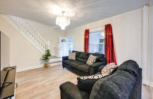 Freeport House | Charming Long Island Home w/Fenced Yard!
