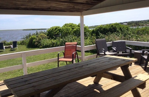 Chilmark Cottage | Chilmark pond side cottage with beach access, sweeping views