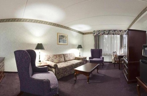 Ronkonkoma Hotel | Clarion Hotel & Conference Center Ronkonkoma MacArthur Airport