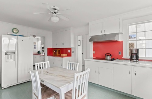 Chatham House | Classic Waterfront Chatham Estate
