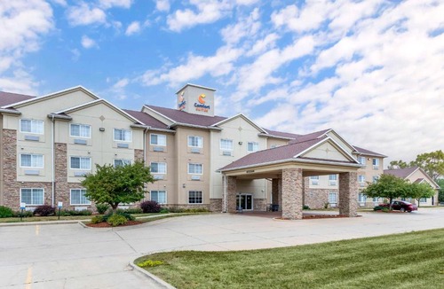 Cedar Falls Hotel | Comfort Suites Cedar Falls Industrial Park