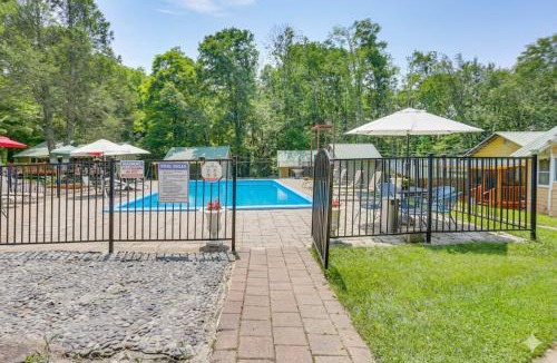 Mongaup Valley House | Community Perks: Monticello Cabin w/Grill!