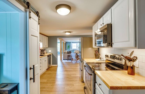 Town of Webb Condo | Conveniently Located Old Forge Condo Near Downtown
