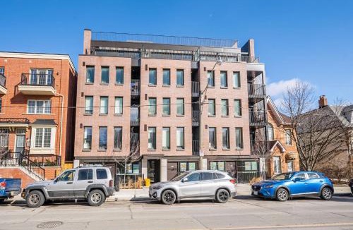 Downtown Toronto Hotel | Corktown Comfort Basement Suite Downtown Stay