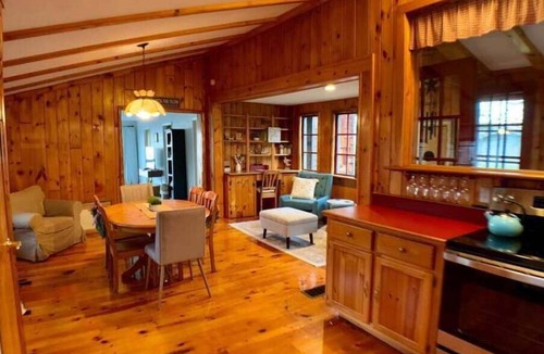Richfield Springs Cottage | Cozy Hillside Hideaway on Lake Canadarago