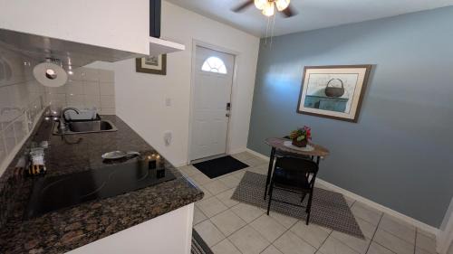 Boyette Springs Apartment | De Norte a Sur Ubicación excelent completo privado studio
