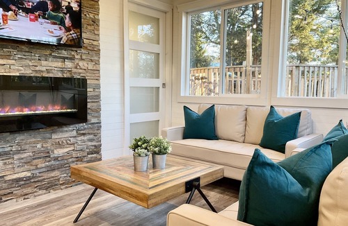 Lansdowne Cottage | del Sol - Private Hottub overlooking the 1000 Islands