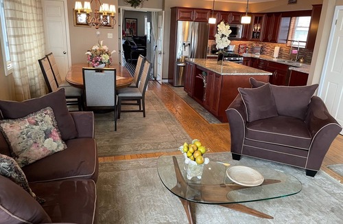 North End House | Downtown Modern Loft Home - Within Walking to Boardwalk & Beaches - Pets OK.