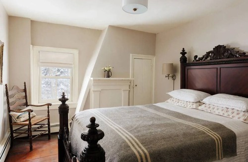 Stone Ridge Hotel | Elmrock Inn