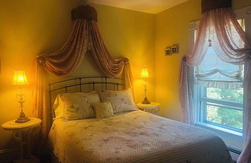 Parrsboro Bed & Breakfast | Evangeline's Tower Bed & Breakfast