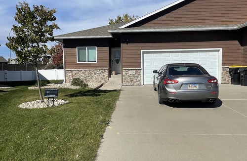 Sioux Falls House | Friendly Falls Staycation