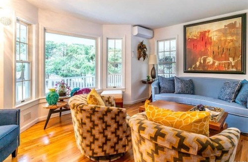 North Sea House | Gorgeous 4 bed 3 bath home with Pool - walking distance to beach